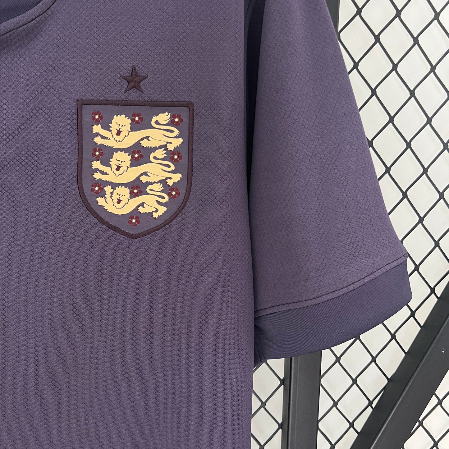 CAMISETA SEGUNDA EQUIPACIÓN INGLATERRA 2024 VERSIÓN FAN