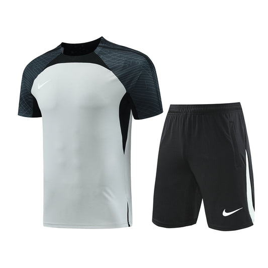 CONJUNTO DE ENTRENAMIENTO NIKE