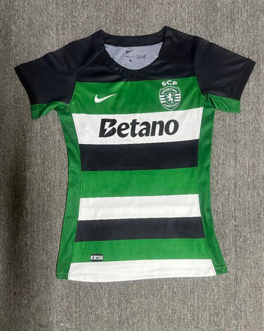 CAMISETA PRIMERA EQUIPACIÓN SPORTING CP 24/25 VERSIÓN FEMENINA