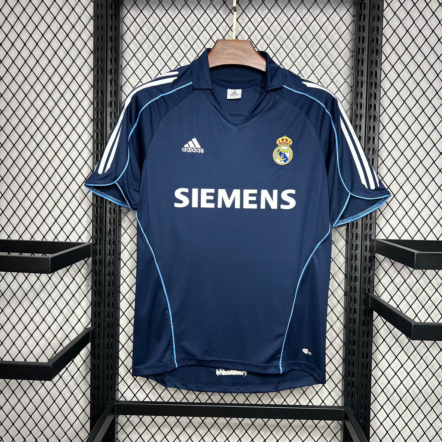 CAMISETA SEGUNDA EQUIPACIÓN REAL MADRID 2005/06