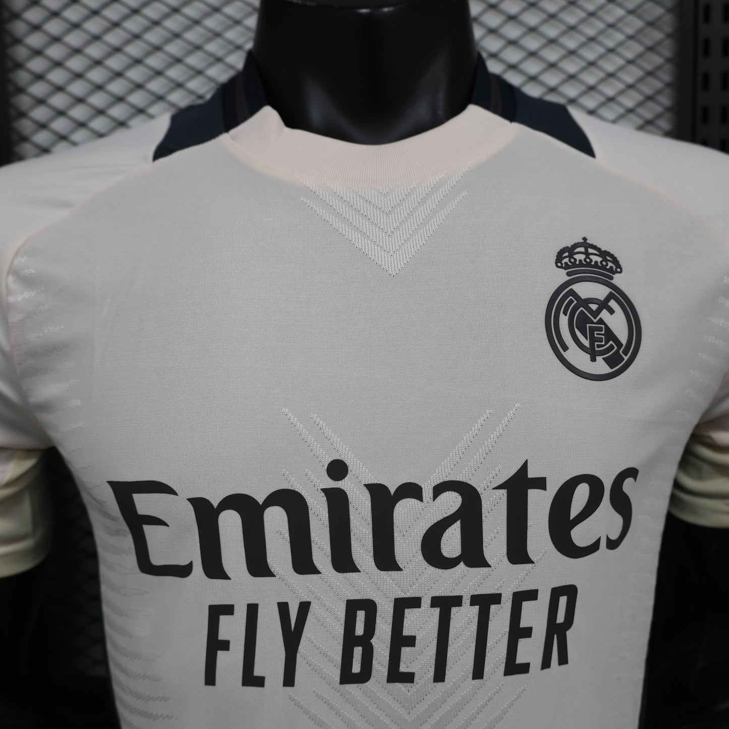 CAMISETA ENTRENAMIENTO REAL MADRID 24/25 VERSIÓN JUGADOR