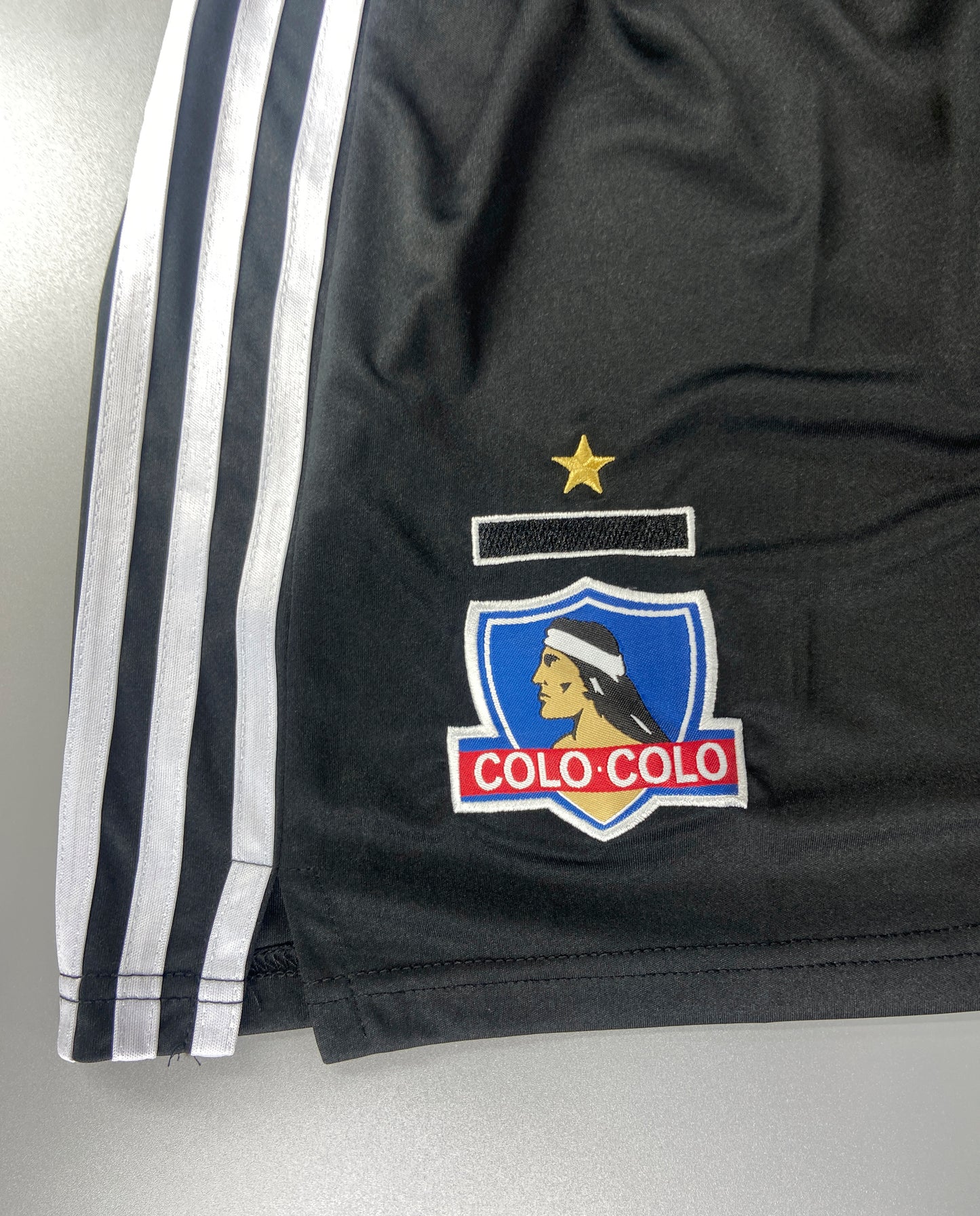 SHORTS PRIMERA EQUIPACIÓN COLO COLO 2021