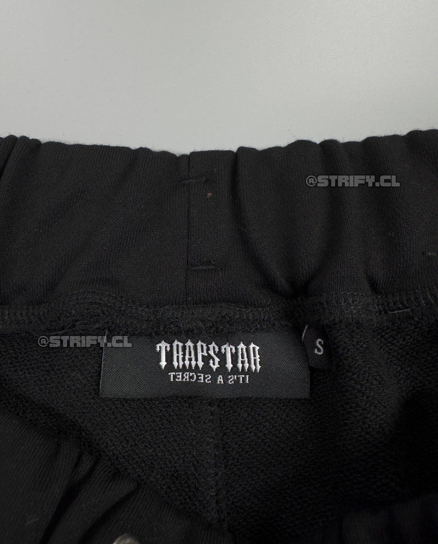 SHORTS IRONGATE BLACK TRAPSTAR