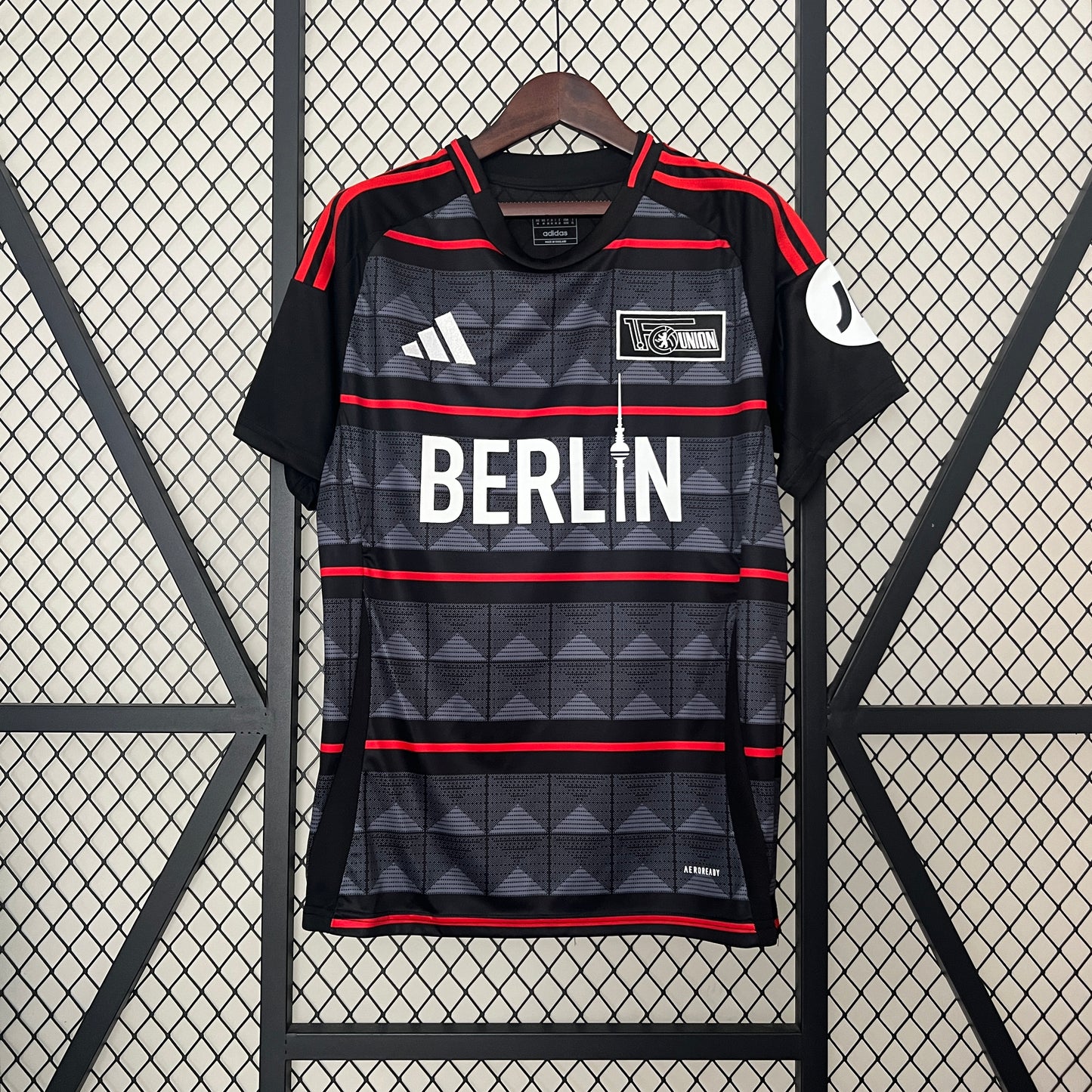 CAMISETA SEGUNDA EQUIPACIÓN UNION BERLIN 24/25 VERSIÓN FAN