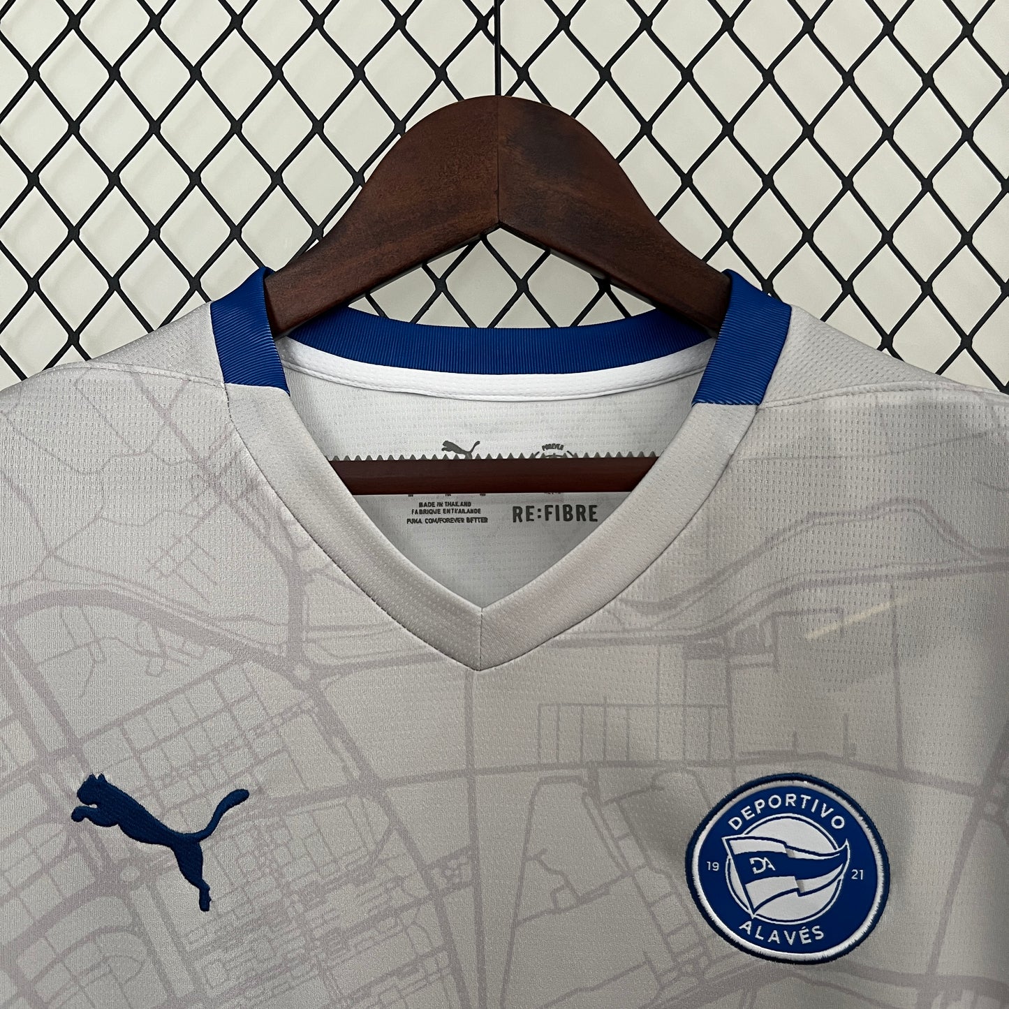 CAMISETA SEGUNDA EQUIPACIÓN ALAVÉS 24/25 VERSIÓN FAN