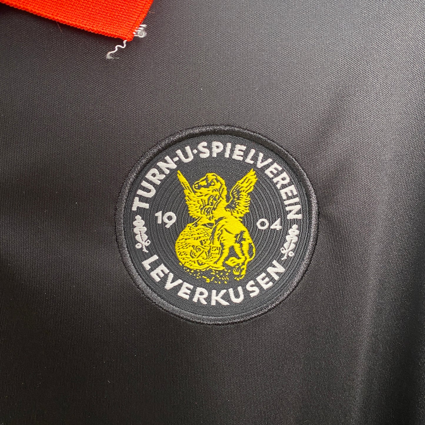 CAMISETA EDICIÓN ESPECIAL BAYER LEVERKUSEN 24/25 VERSIÓN FAN