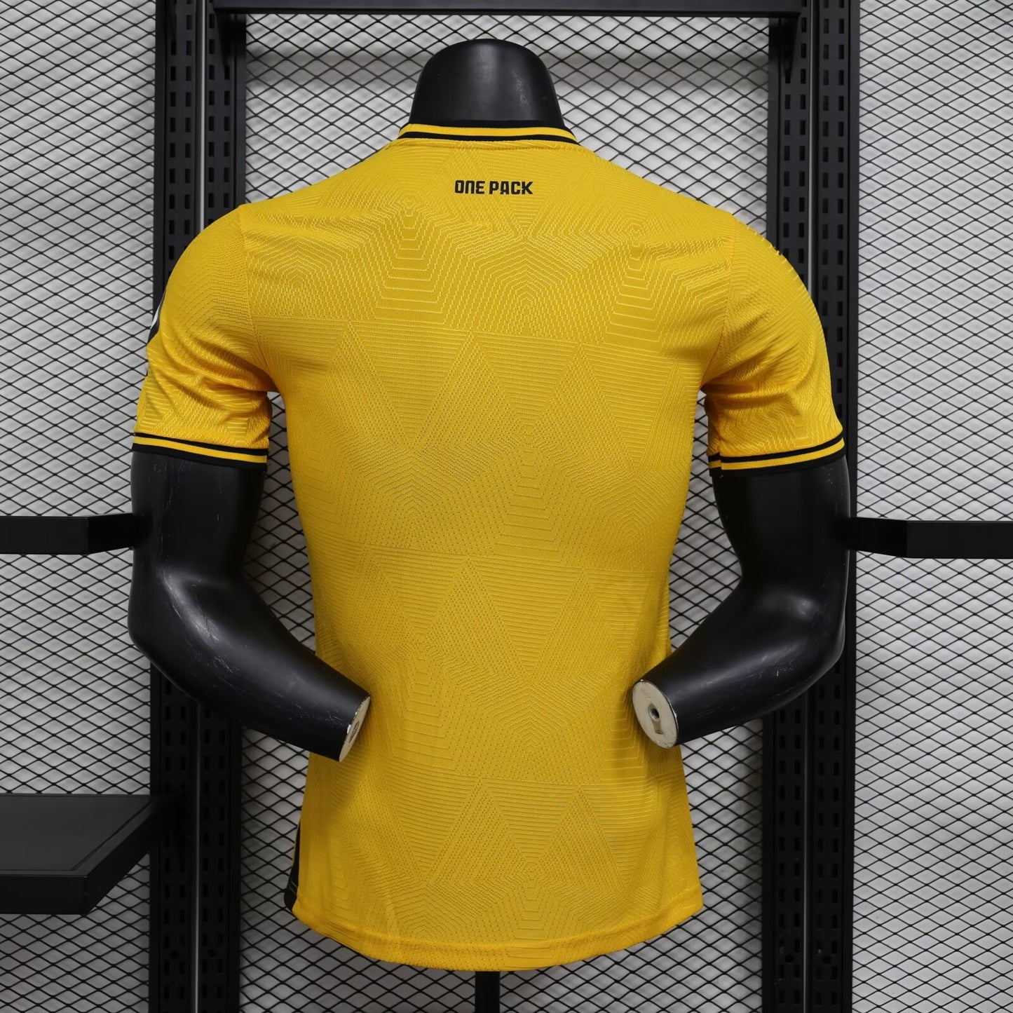 CAMISETA PRIMERA EQUIPACIÓN WOLVERHAMPTON 24/25 VERSIÓN JUGADOR