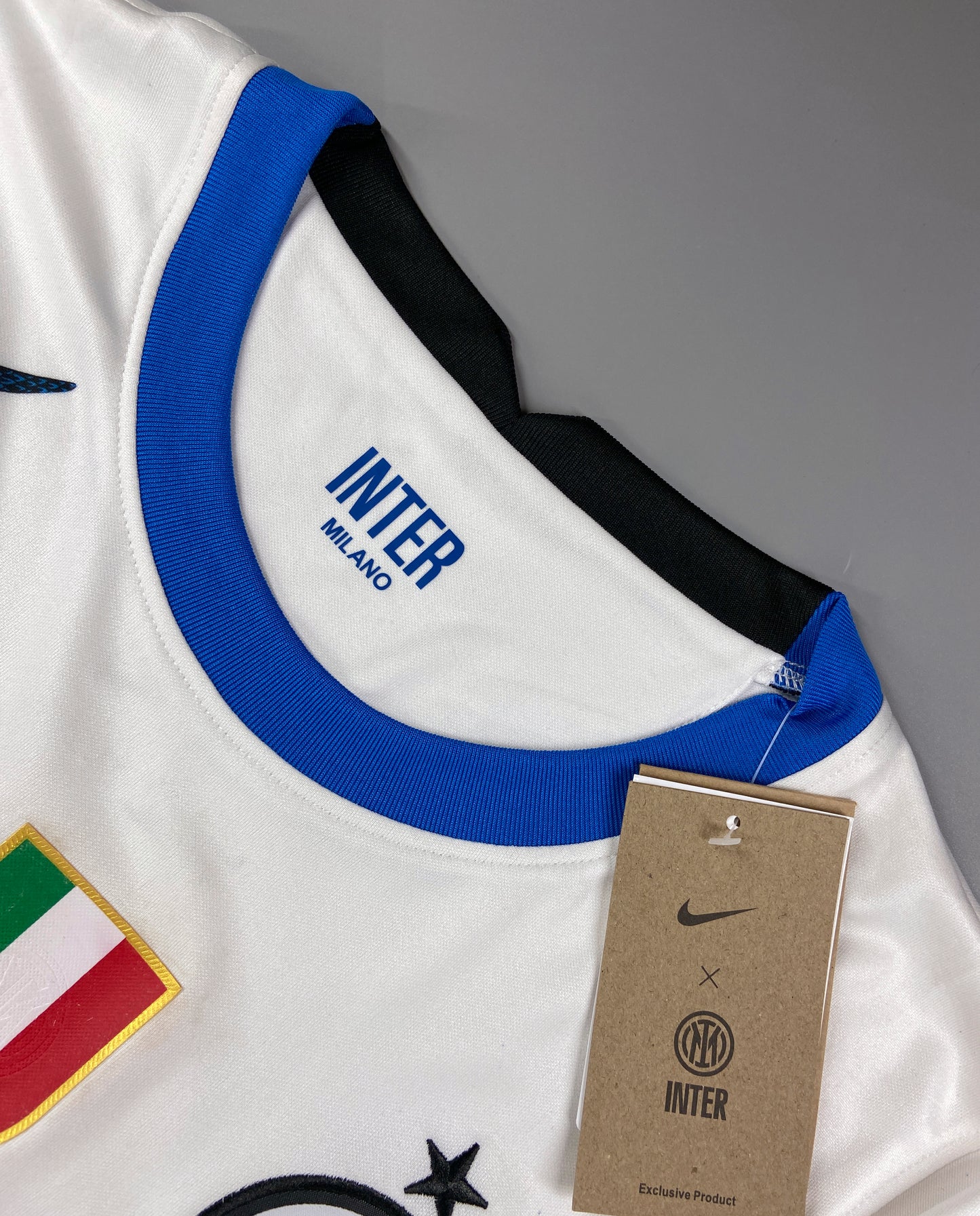 CAMISETA SEGUNDA EQUIPACIÓN INTER DE MILAN 21/22 VERSIÓN FAN