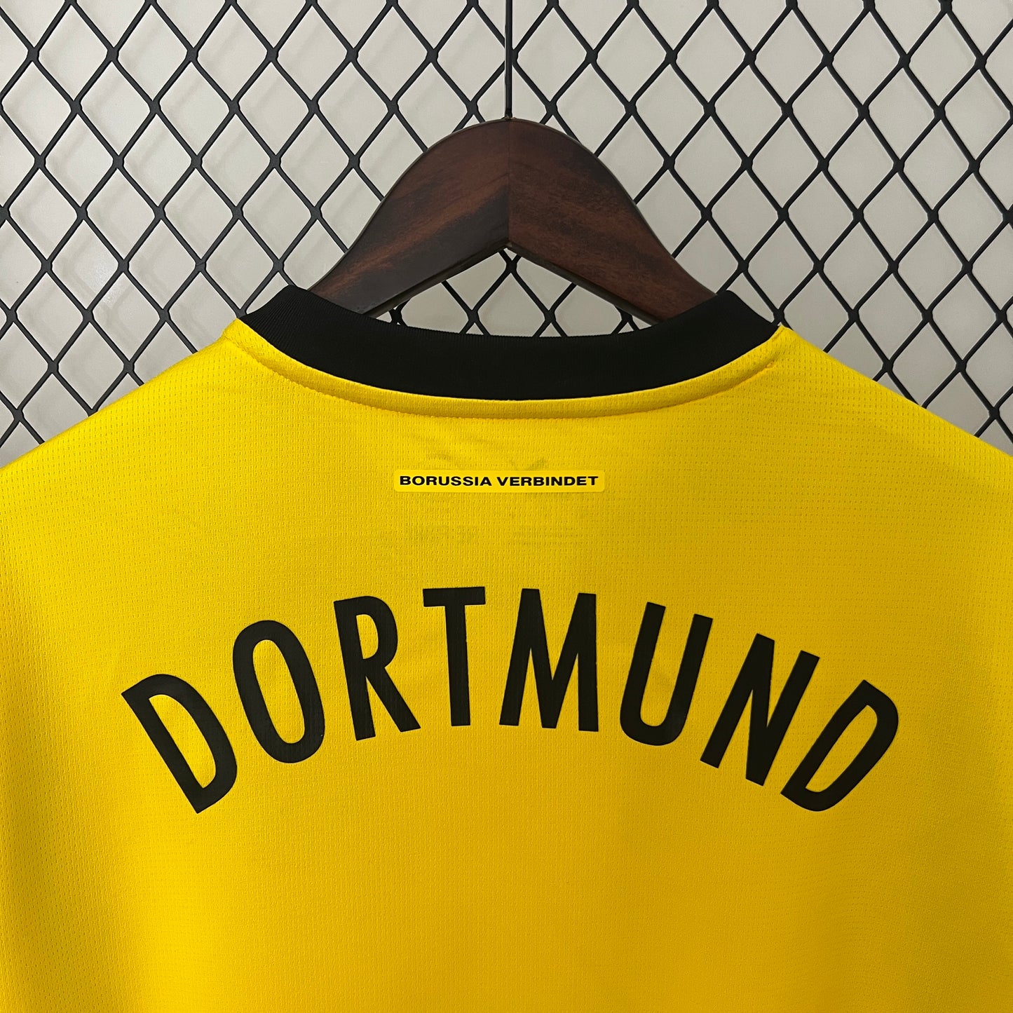 CAMISETA PRIMERA EQUIPACIÓN BORUSSIA DORTMUND 24/25 VERSIÓN FAN