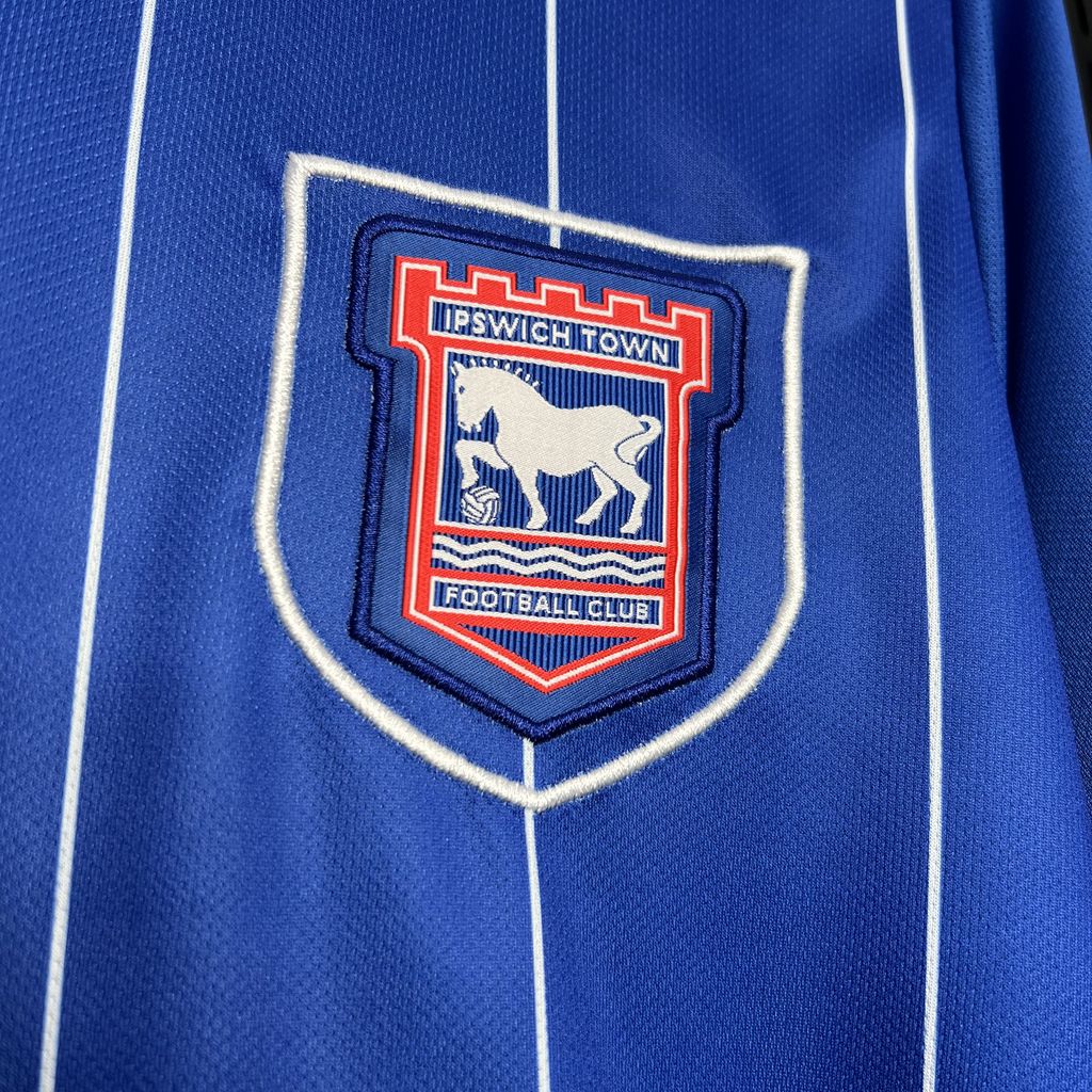 CAMISETA PRIMERA EQUIPACIÓN IPSWICH TOWN 24/25 VERSIÓN FAN