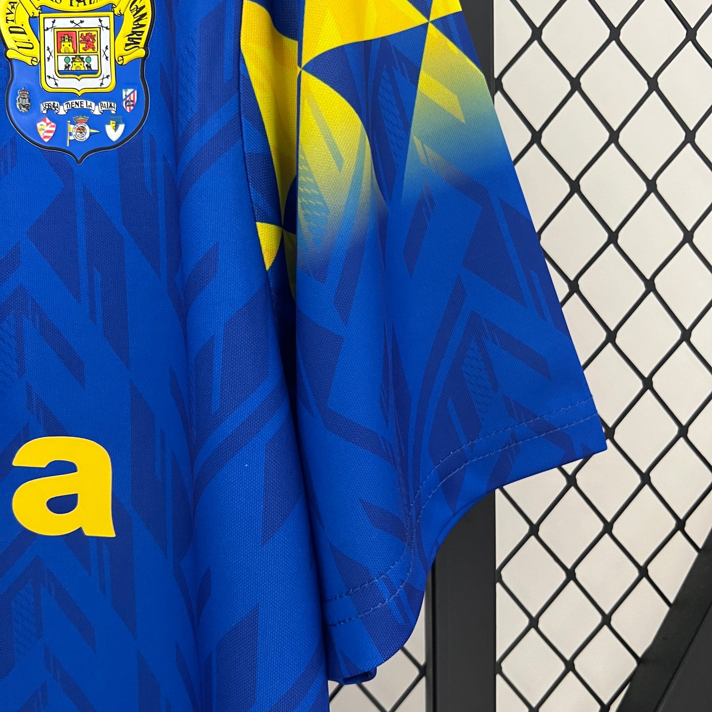 CAMISETA SEGUNDA EQUIPACIÓN U. D. LAS PALMAS 24/25 VERSIÓN FAN