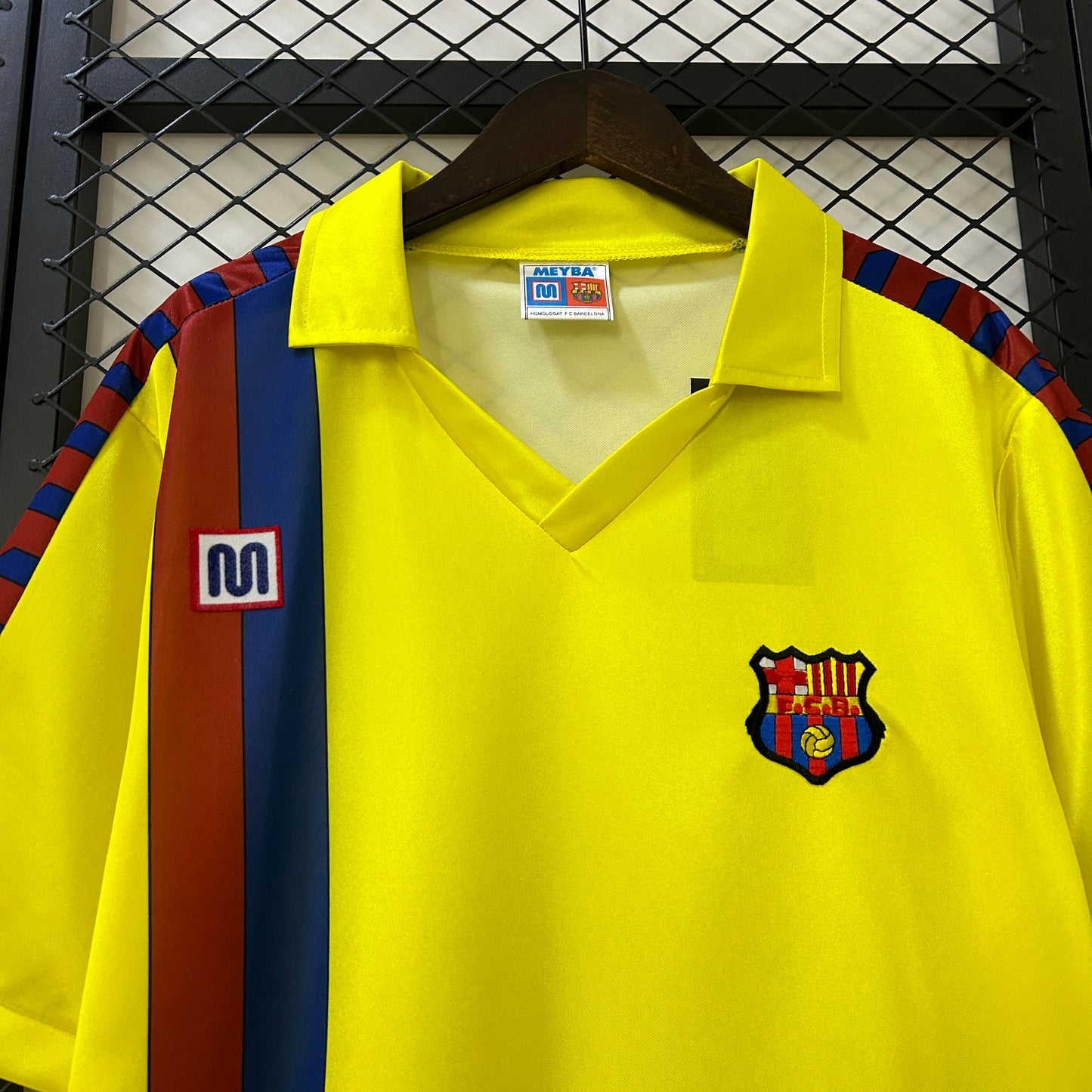 CAMISETA SEGUNDA EQUIPACIÓN BARCELONA 1982/85