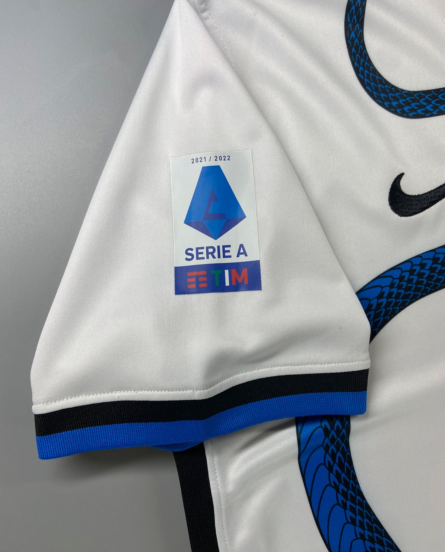 CAMISETA SEGUNDA EQUIPACIÓN INTER DE MILAN 21/22 VERSIÓN FAN