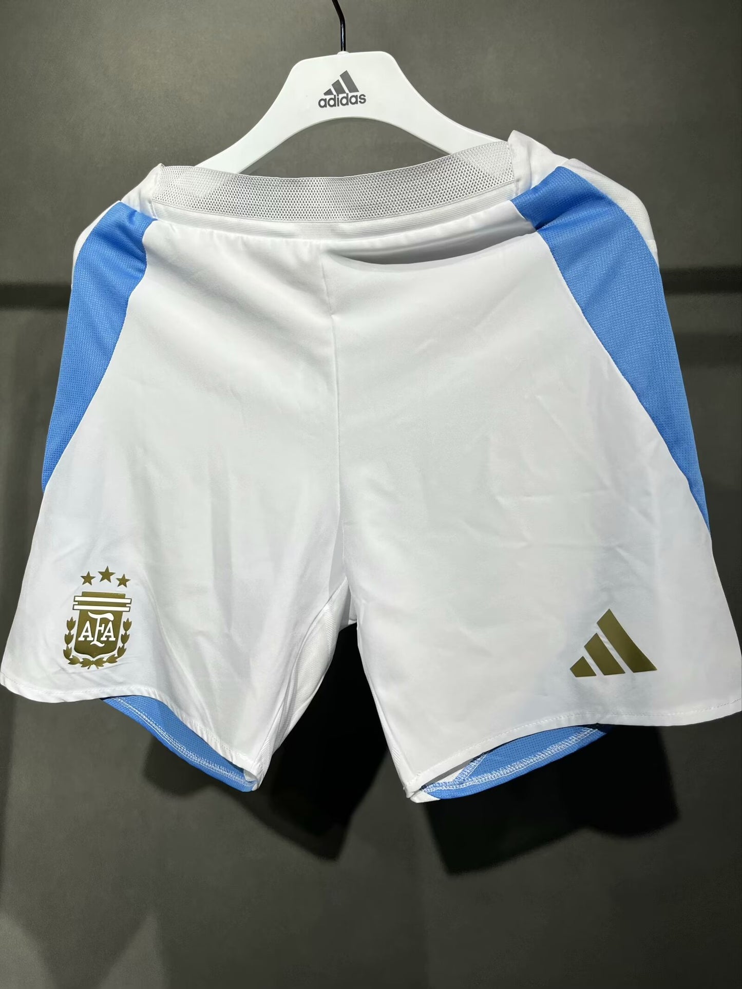 SHORTS PRIMERA EQUIPACIÓN ARGENTINA 2024 VERSIÓN JUGADOR