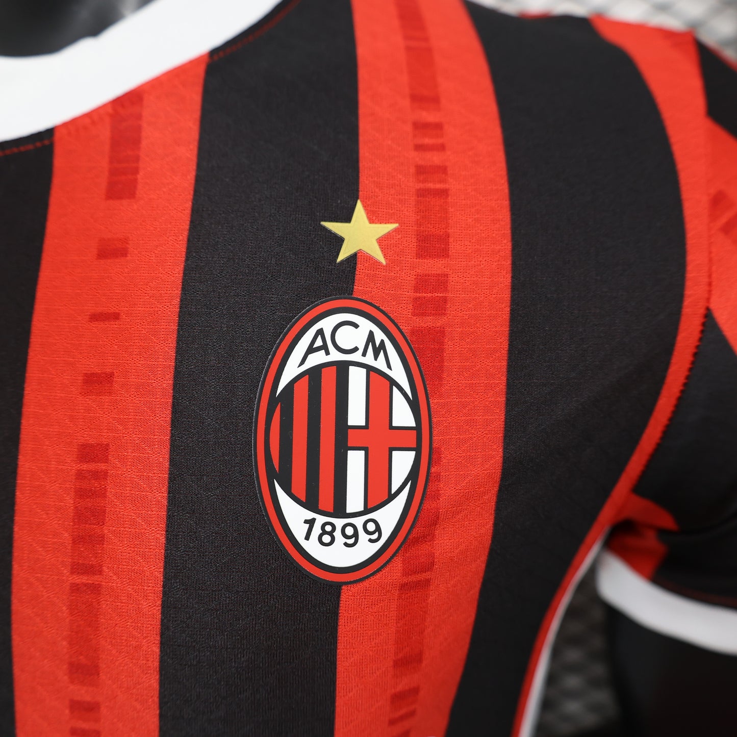 CAMISETA PRIMERA EQUIPACIÓN AC MILAN 24/25 VERSIÓN JUGADOR