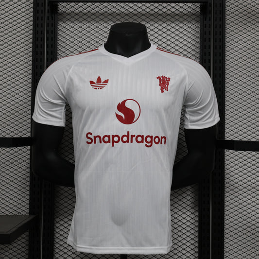 CAMISETA CONCEPTO MANCHESTER UNITED 24/25 VERSIÓN JUGADOR