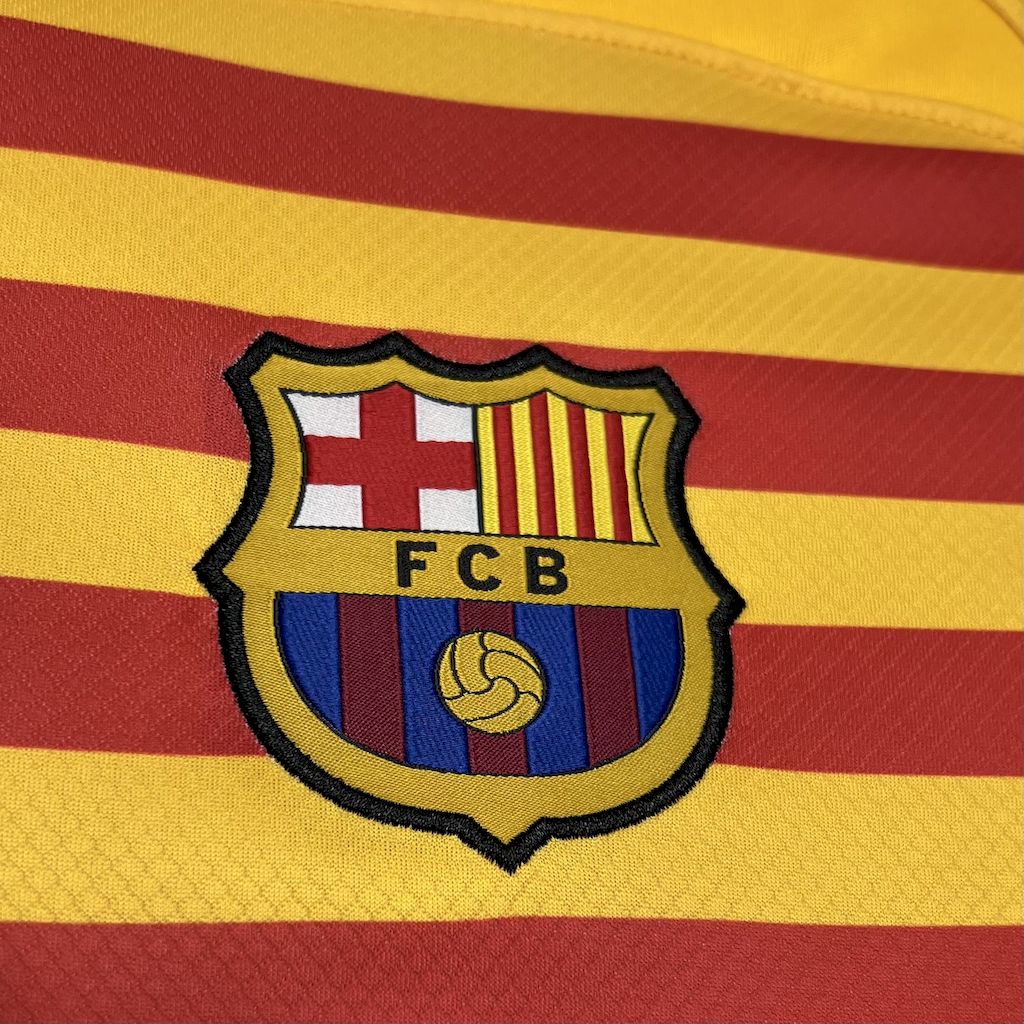 CAMISETA CUARTA EQUIPACIÓN BARCELONA 24/25 VERSIÓN FAN