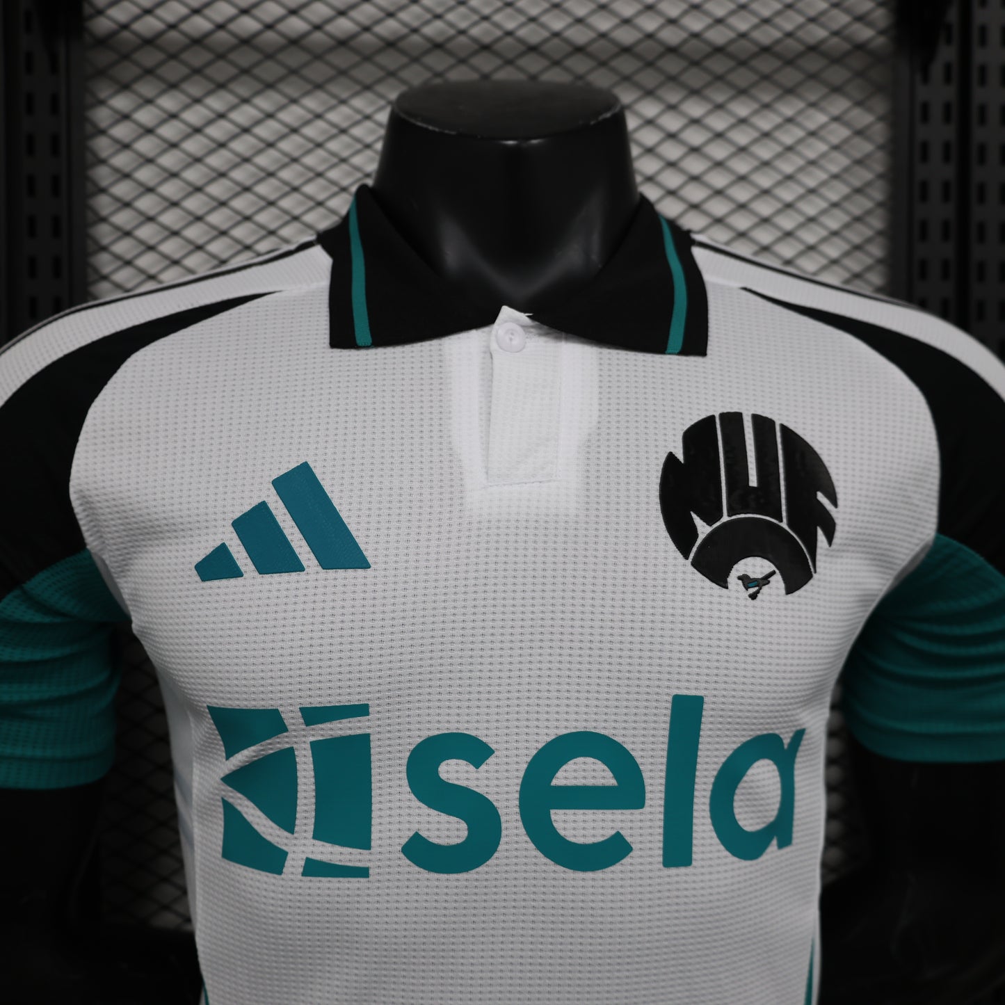 CAMISETA TERCERA EQUIPACIÓN NEWCASTLE 24/25 VERSIÓN JUGADOR