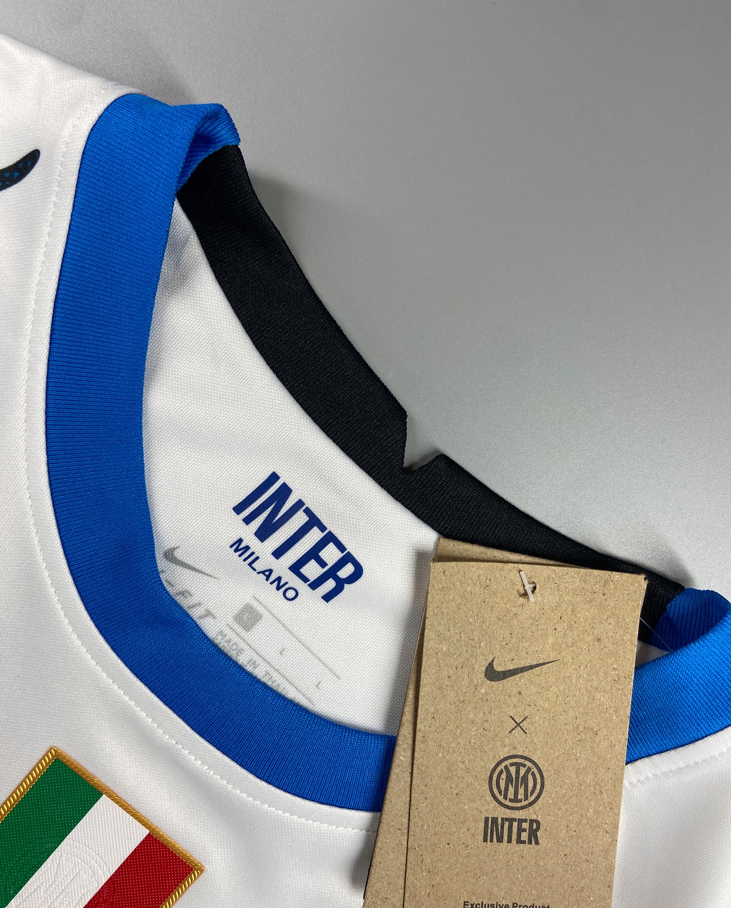 CAMISETA SEGUNDA EQUIPACIÓN INTER DE MILAN 21/22 VERSIÓN FAN