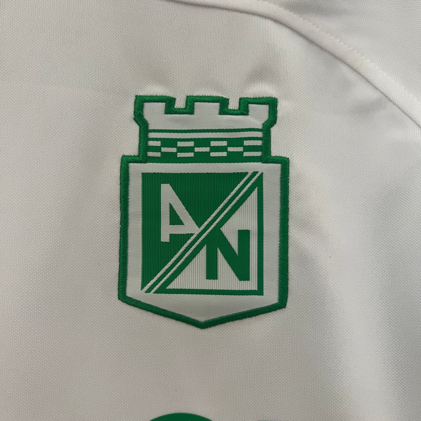 CAMISETA SEGUNDA EQUIPACIÓN ATLÉTICO NACIONAL 2024 VERSIÓN FAN