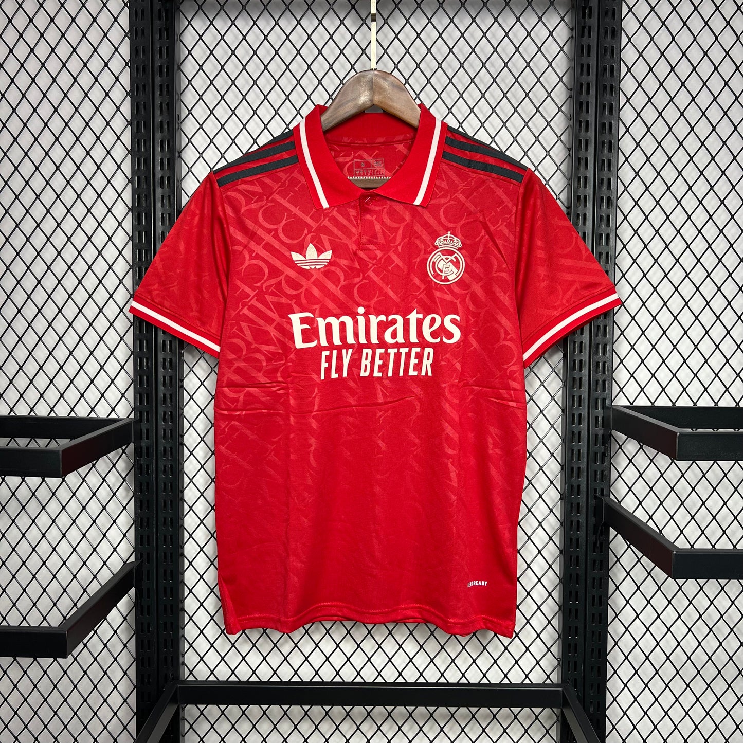 CAMISETA CONCEPTO REAL MADRID 24/25 VERSIÓN FAN