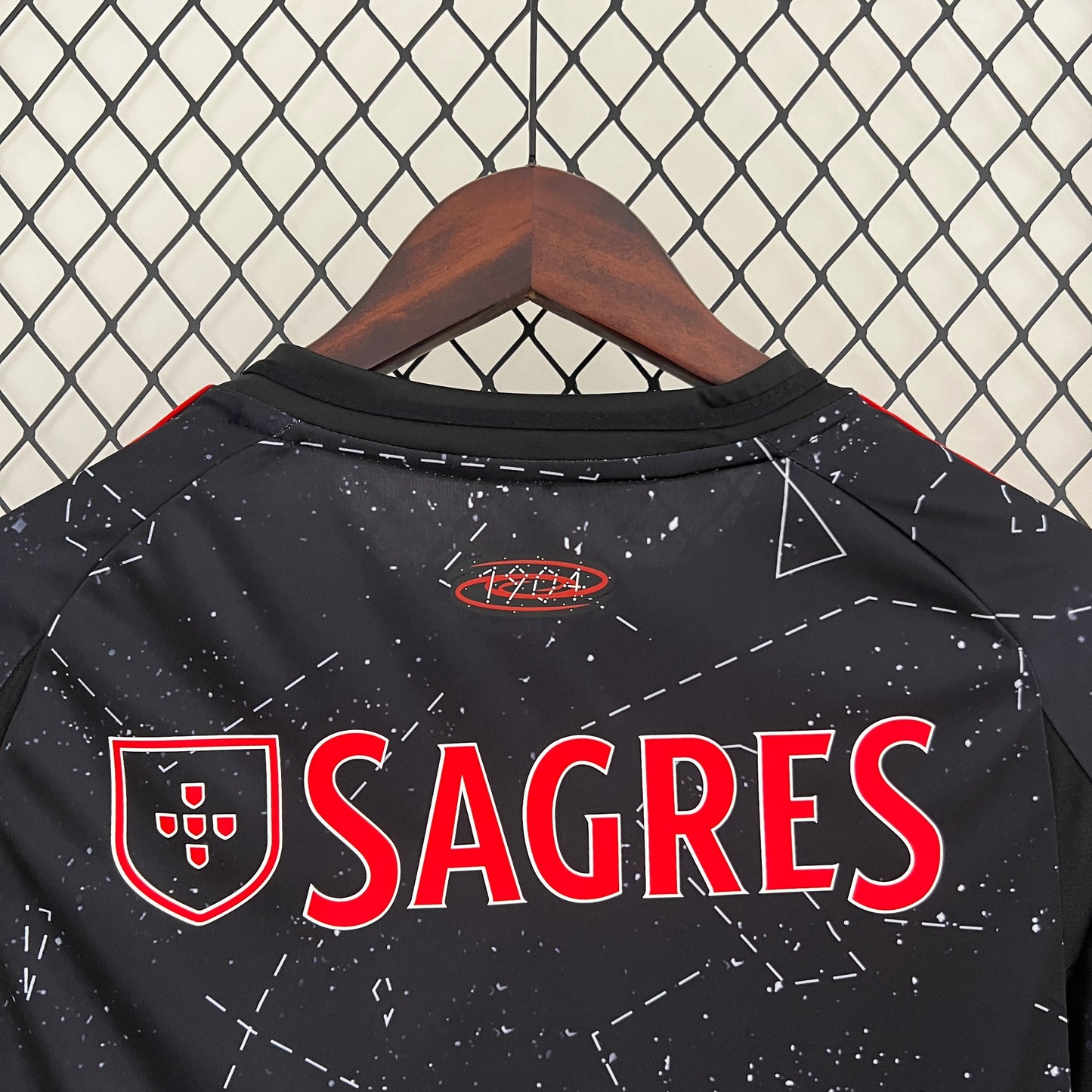 CAMISETA SEGUNDA EQUIPACIÓN BENFICA 24/25 VERSIÓN FAN