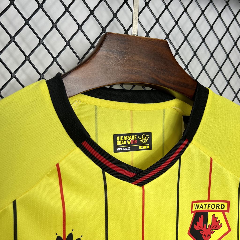 CAMISETA PRIMERA EQUIPACIÓN WATFORD 24/25 VERSIÓN FAN