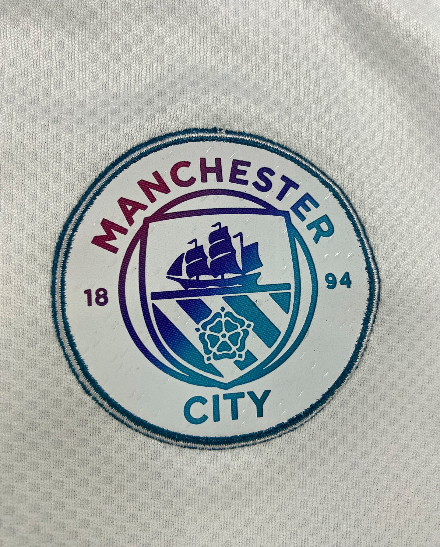 CAMISETA SEGUNDA EQUIPACIÓN MANCHESTER CITY 21/22 VERSIÓN FAN