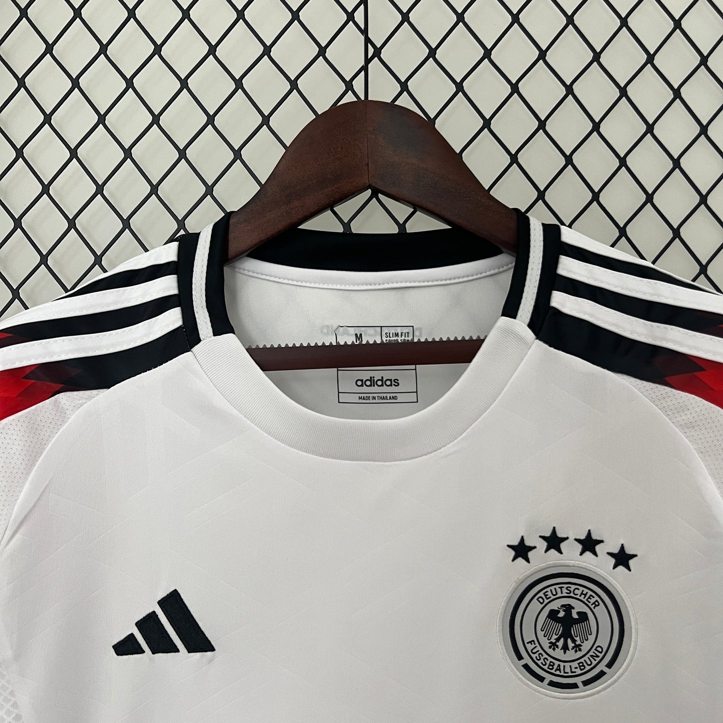 CAMISETA PRIMERA EQUIPACIÓN ALEMANIA 2024 VERSIÓN FEMENINA