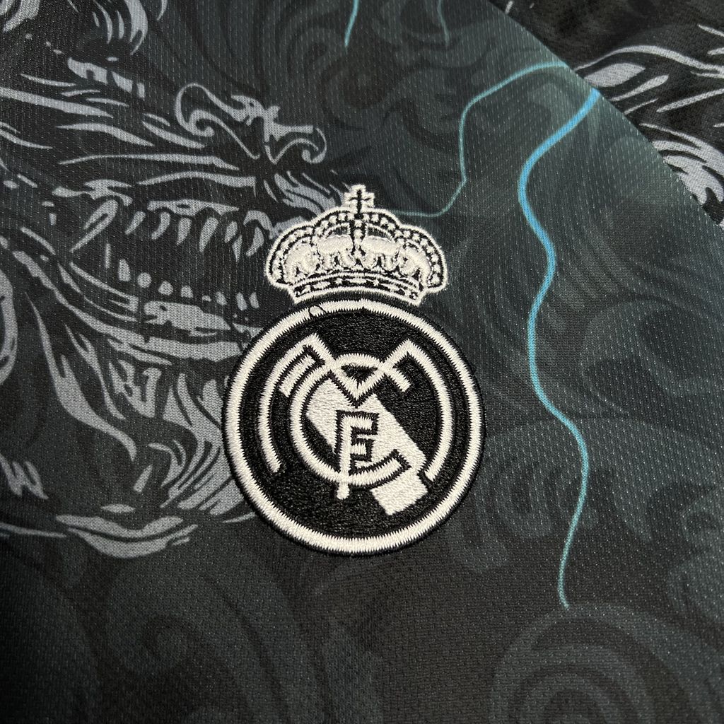 CAMISETA CONCEPTO REAL MADRID 24/25 VERSIÓN FAN