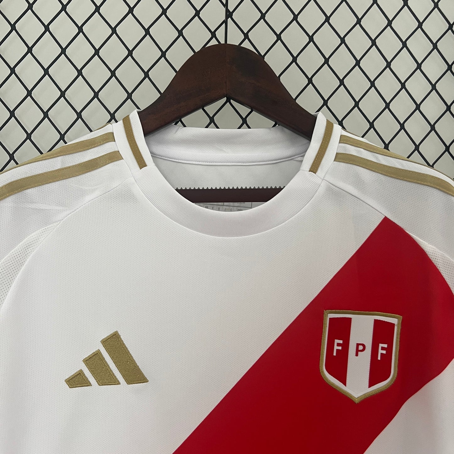 CAMISETA PRIMERA EQUIPACIÓN PERÚ 2024 VERSIÓN FAN