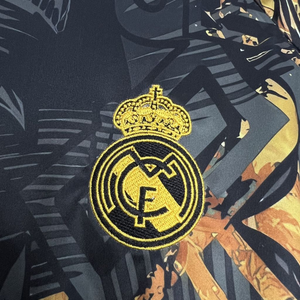 CAMISETA CONCEPTO REAL MADRID 24/25 VERSIÓN FAN