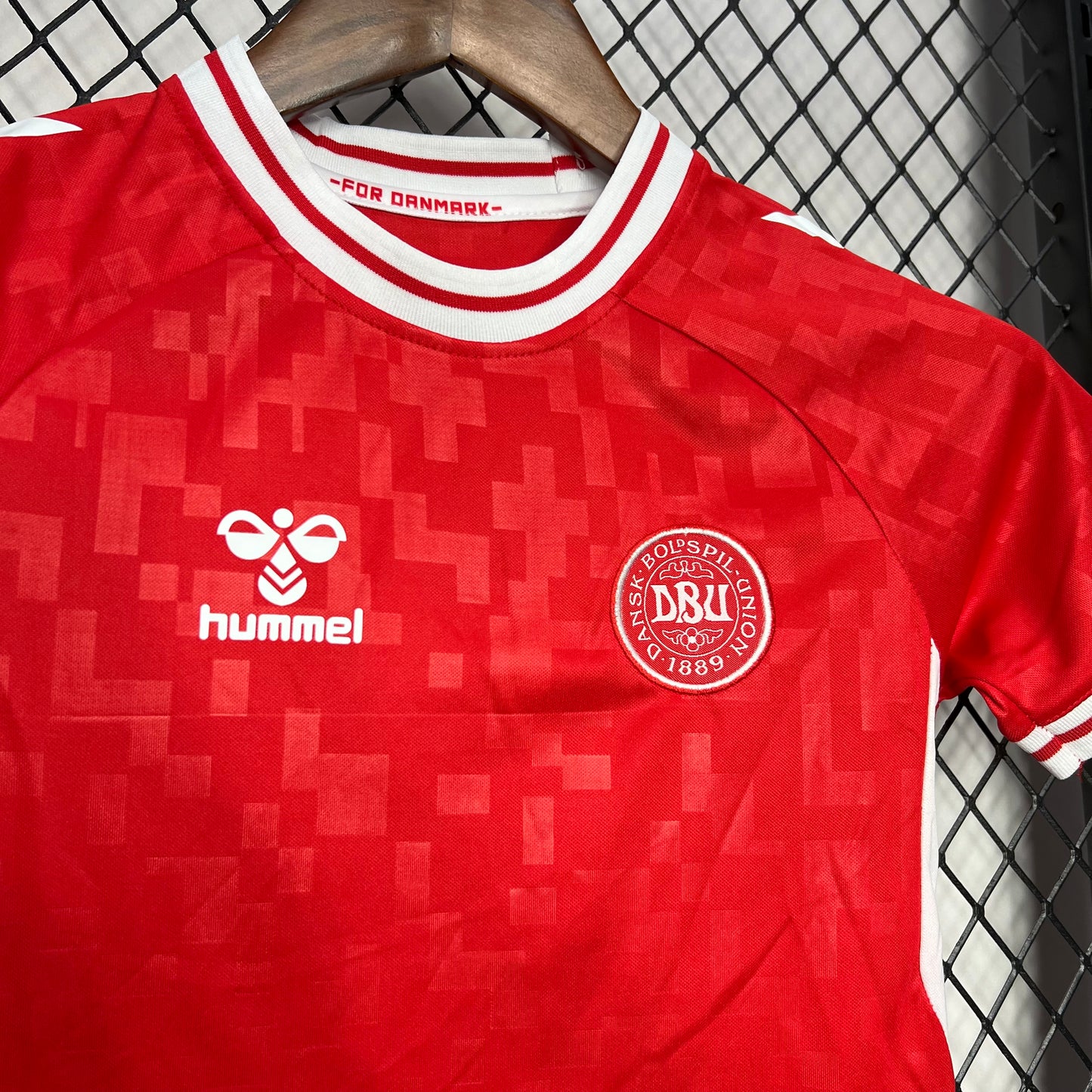 CAMISETA PRIMERA EQUIPACIÓN DINAMARCA 2024 VERSIÓN INFANTIL