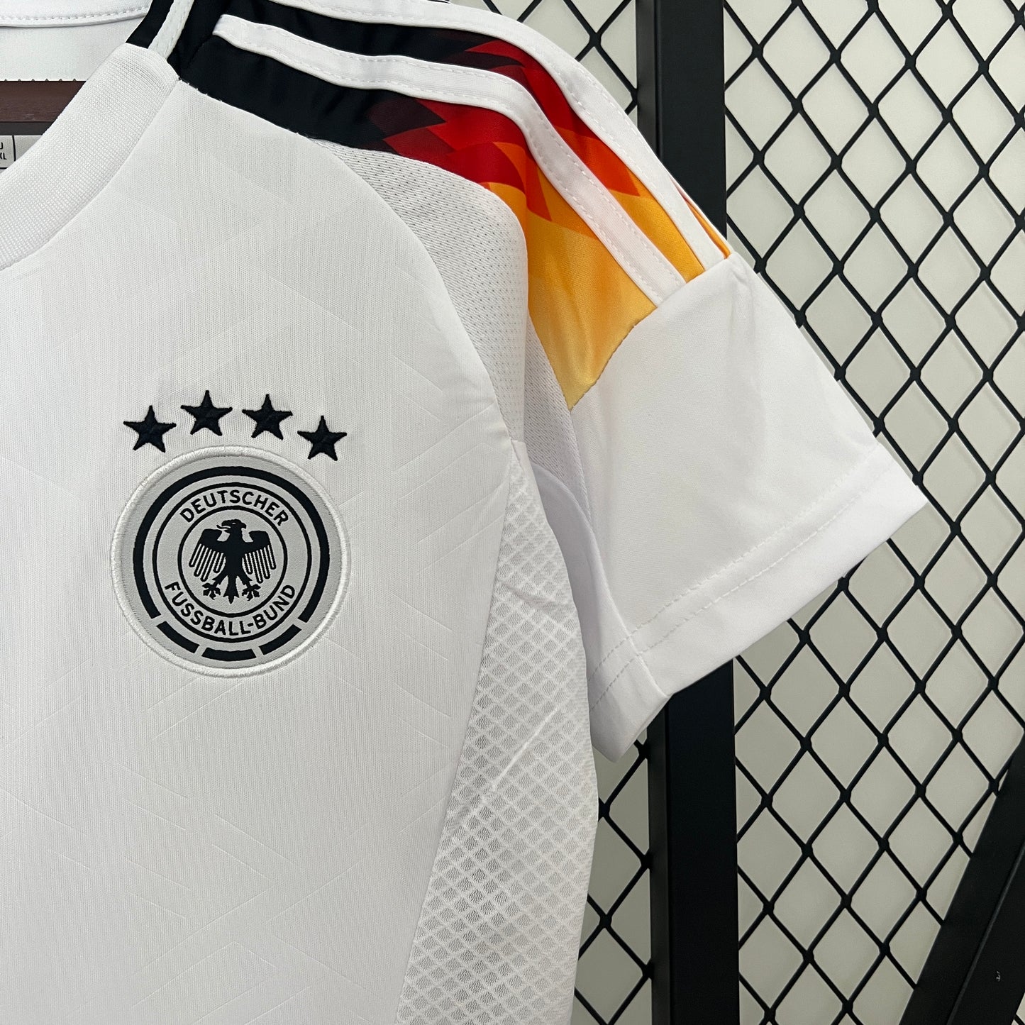 CAMISETA PRIMERA EQUIPACIÓN ALEMANIA 2024 VERSIÓN FEMENINA