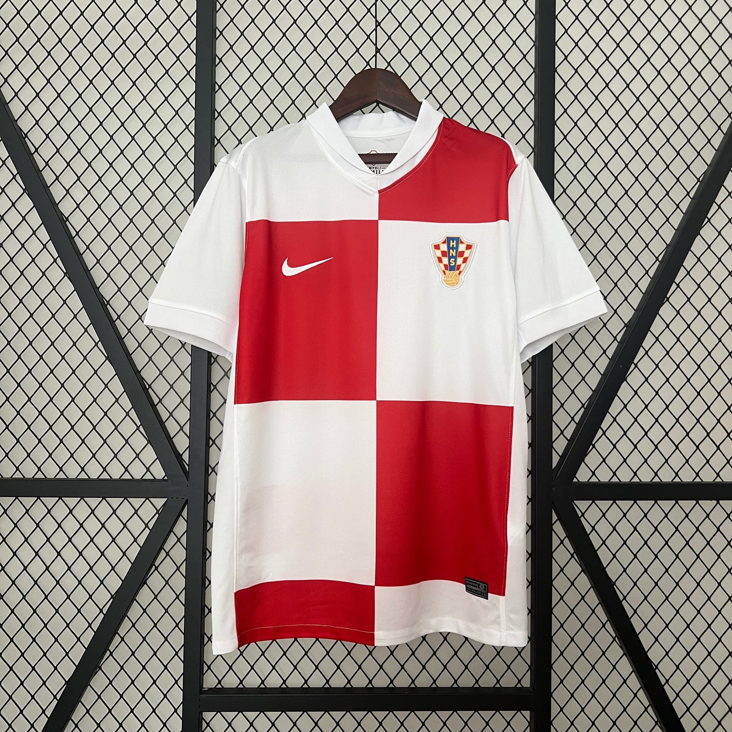 CAMISETA PRIMERA EQUIPACIÓN CROACIA 2024 VERSIÓN FAN