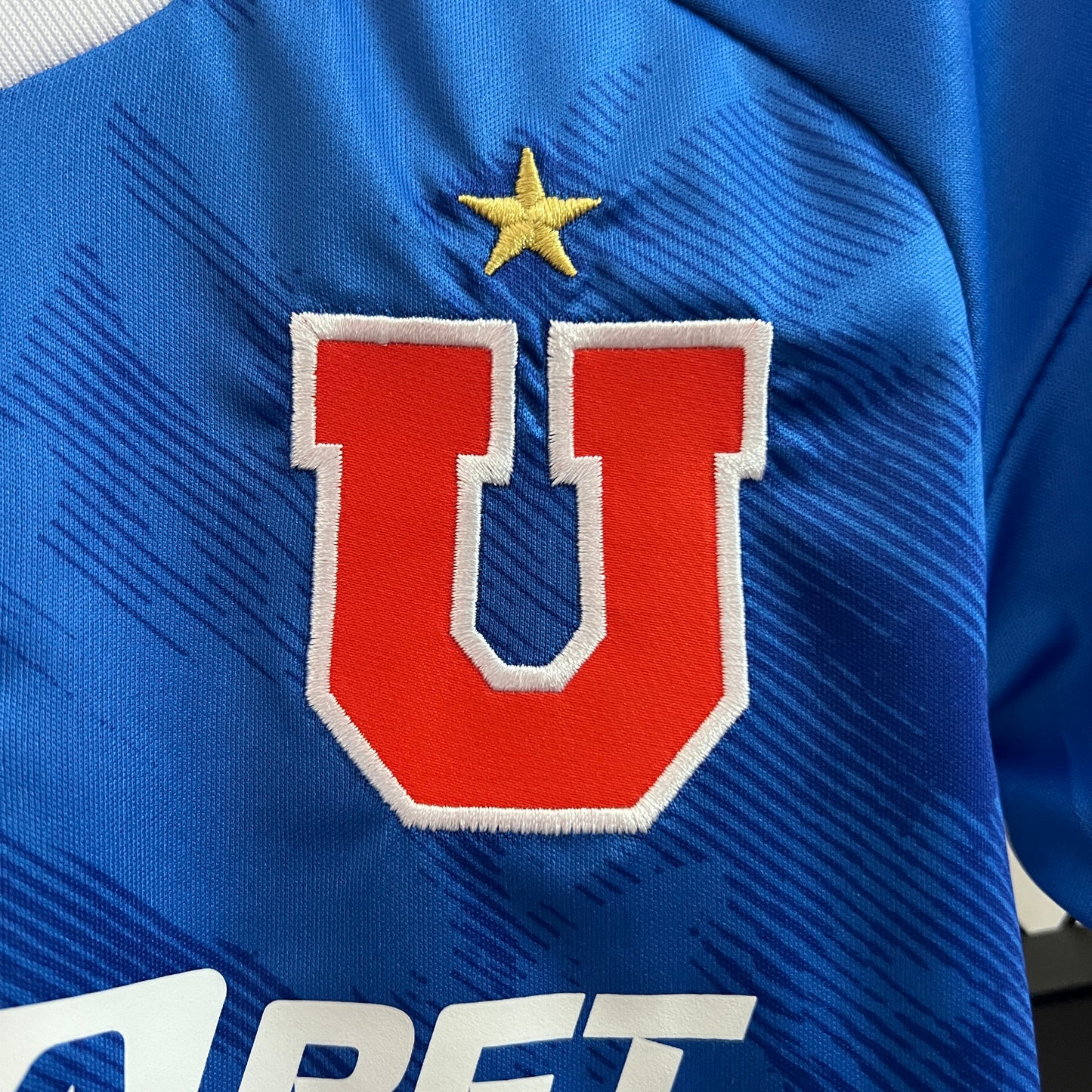 CAMISETA PRIMERA EQUIPACIÓN U. DE CHILE 2024 VERSIÓN INFANTIL