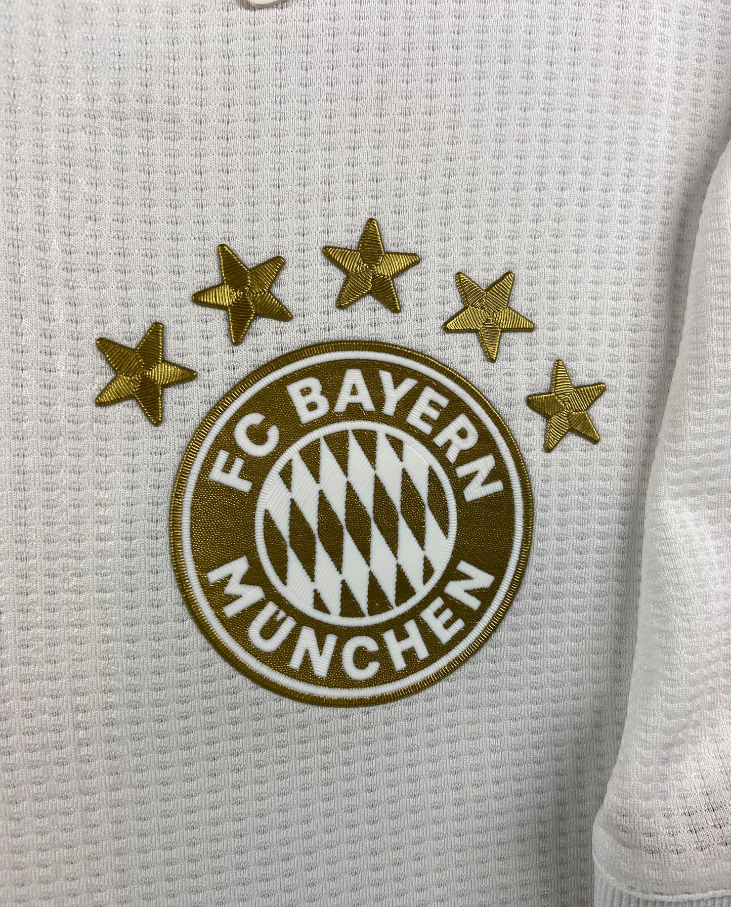 CAMISETA SEGUNDA EQUIPACIÓN BAYERN MUNICH 22/23 VERSIÓN JUGADOR