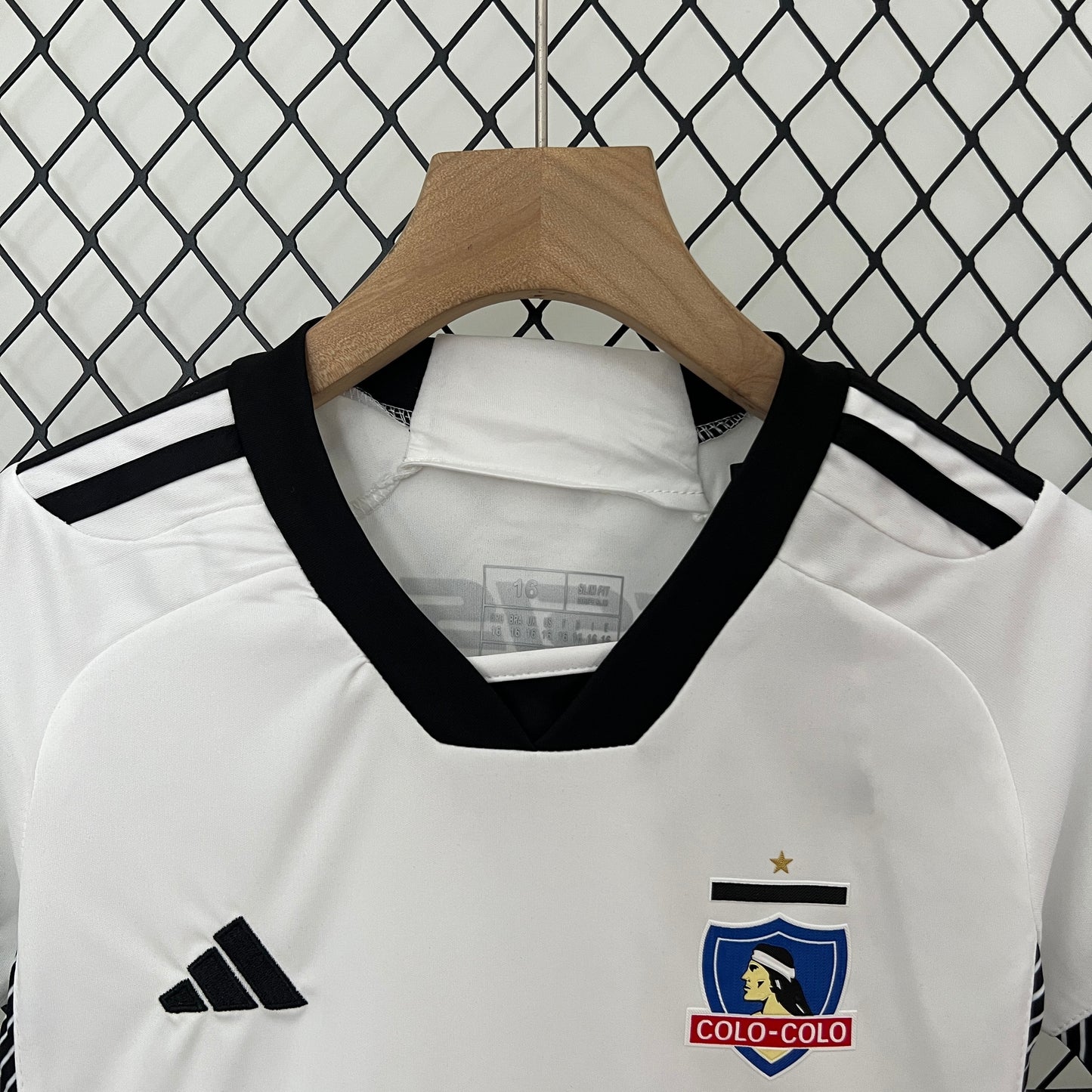 CAMISETA PRIMERA EQUIPACIÓN COLO COLO 2024 VERSIÓN INFANTIL