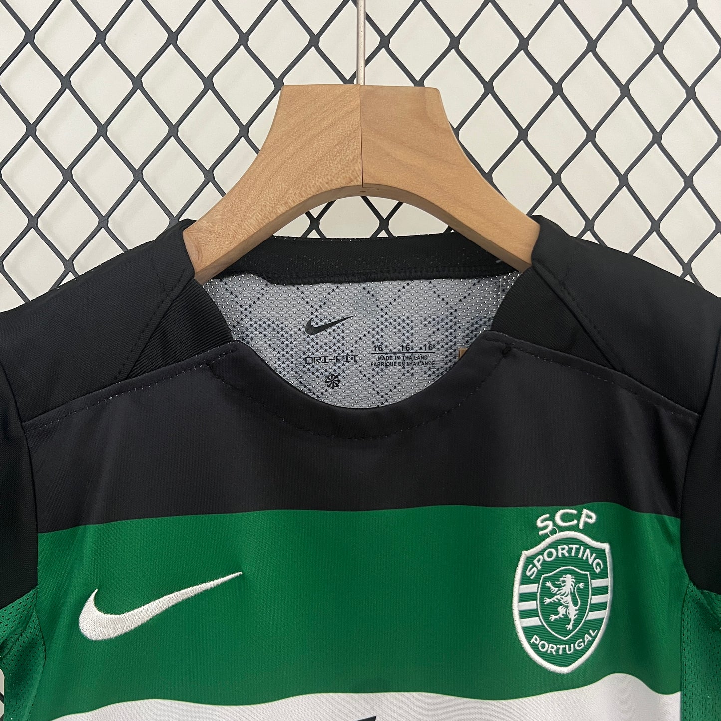 CAMISETA PRIMERA EQUIPACIÓN SPORTING CP 24/25 VERSIÓN INFANTIL