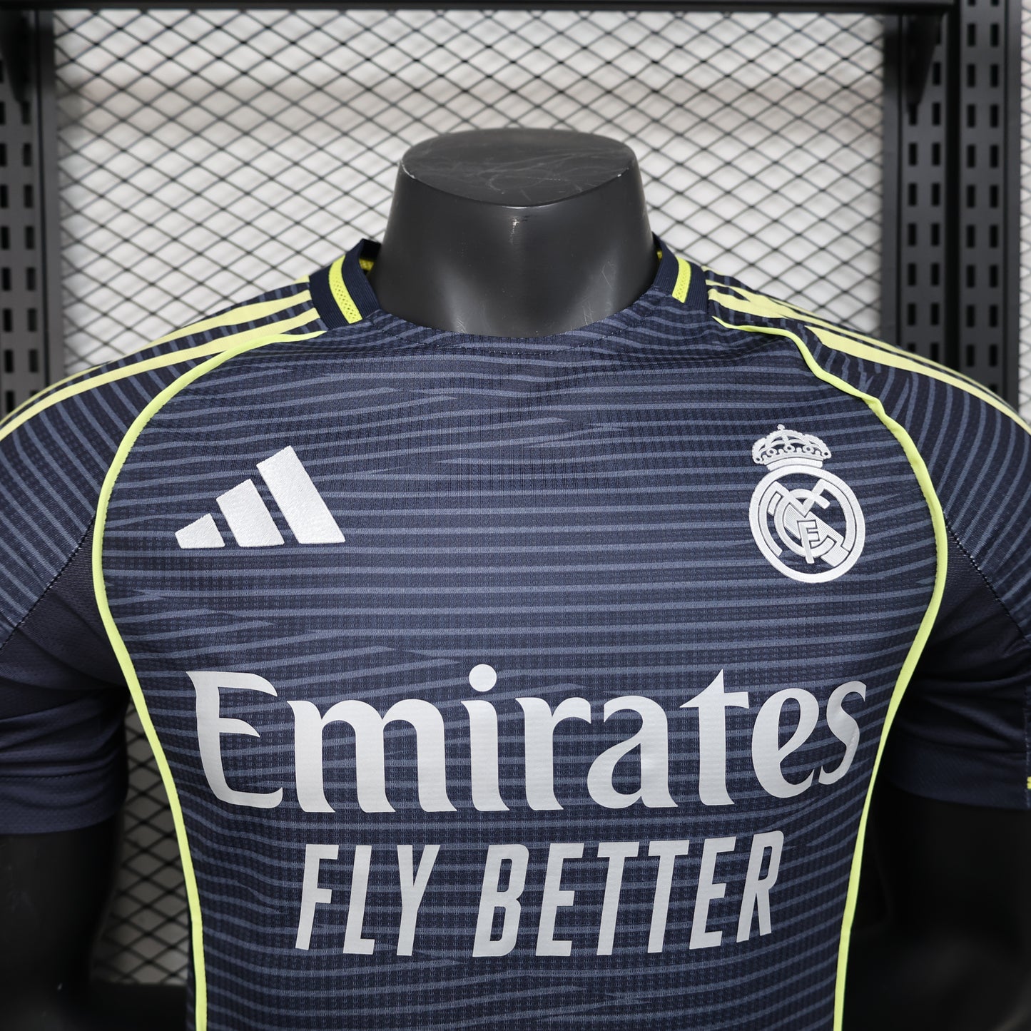 CAMISETA SEGUNDA EQUIPACIÓN REAL MADRID 25/26 VERSIÓN JUGADOR