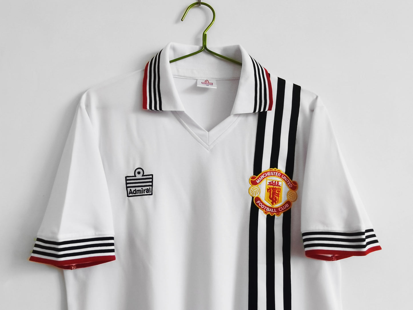 CAMISETA SEGUNDA EQUIPACIÓN MANCHESTER UNITED 1976/78