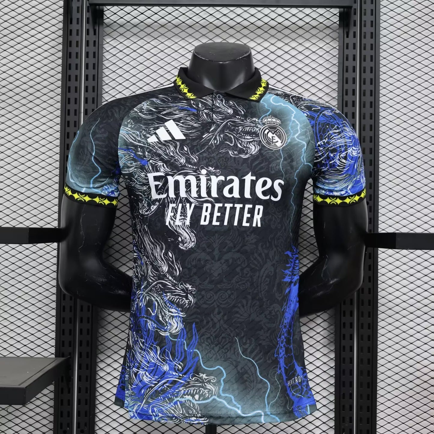 CAMISETA CONCEPTO REAL MADRID 24/25 VERSIÓN JUGADOR