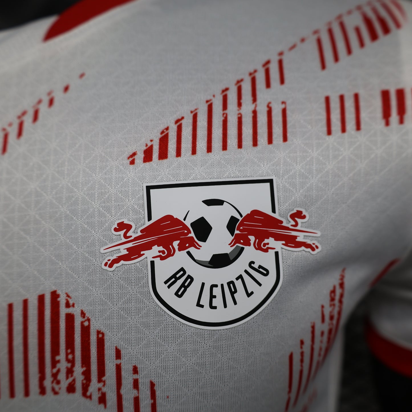 CAMISETA PRIMERA EQUIPACIÓN RB LEIPZIG 24/25 VERSIÓN JUGADOR