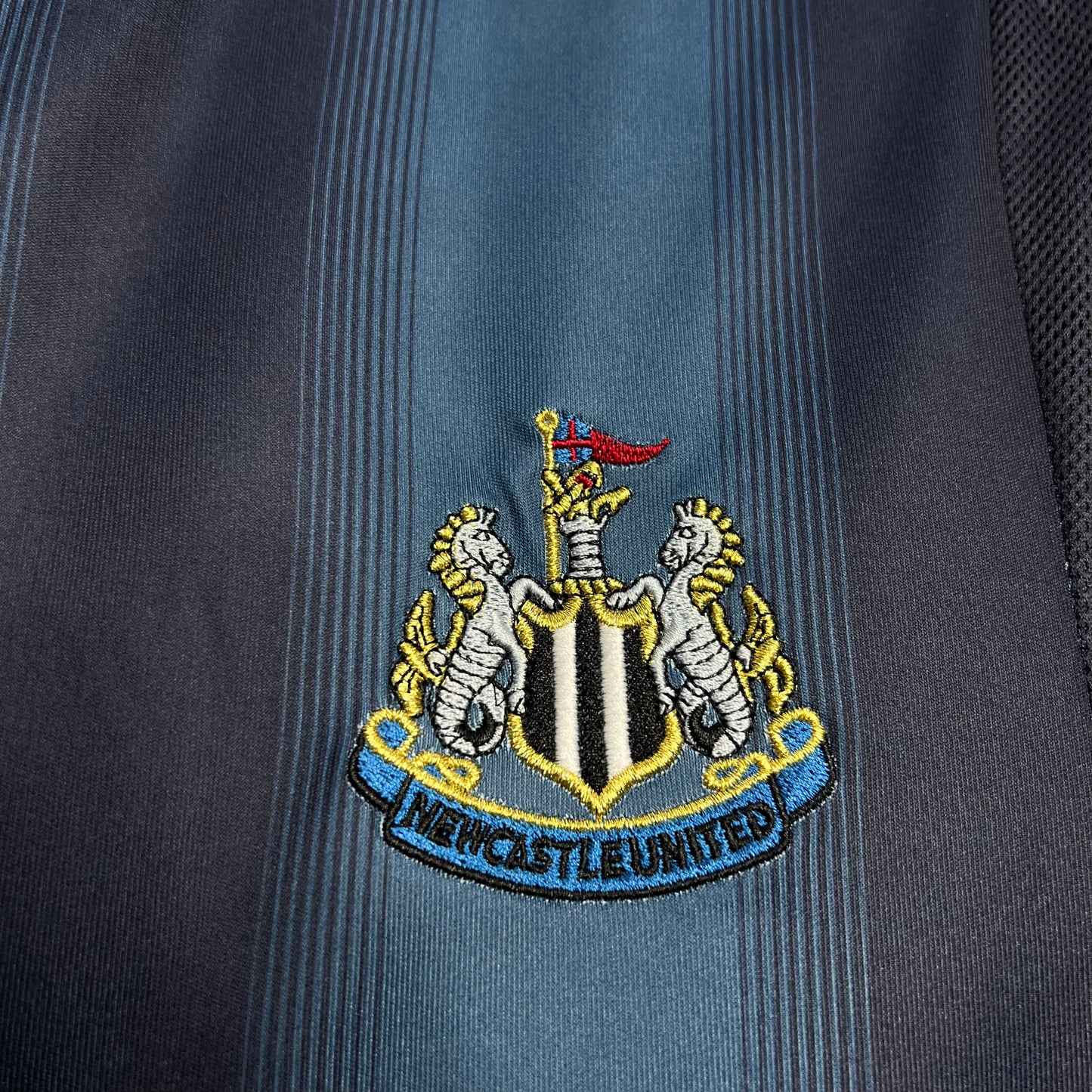 CAMISETA SEGUNDA EQUIPACIÓN NEWCASTLE 2004/05