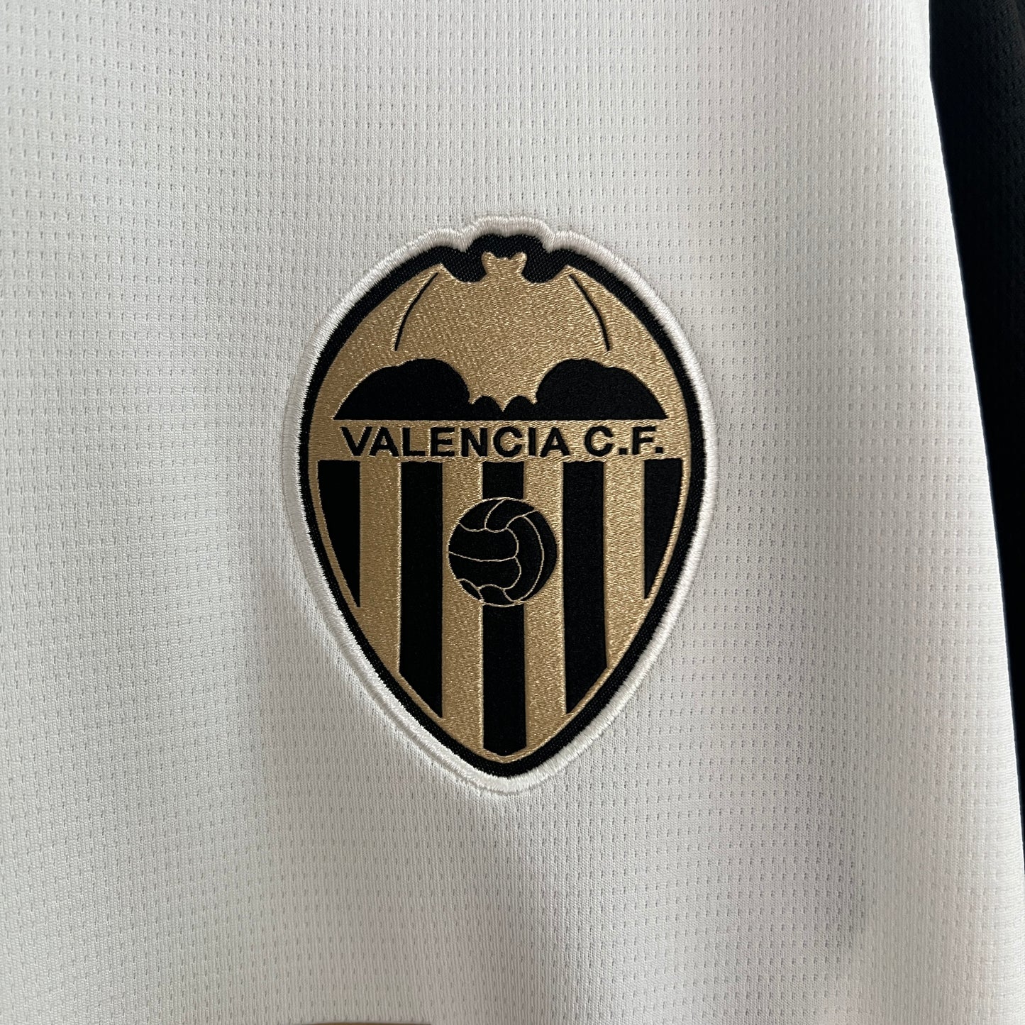 CAMISETA PRIMERA EQUIPACIÓN VALENCIA 24/25 VERSIÓN FAN