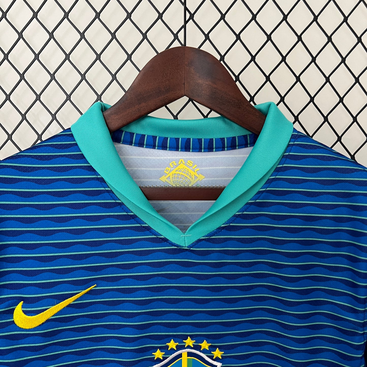 CAMISETA SEGUNDA EQUIPACIÓN BRASIL 2024 VERSIÓN FEMENINA