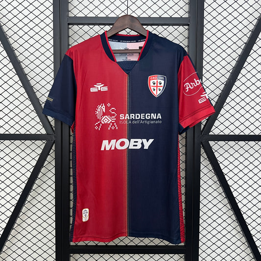 CAMISETA PRIMERA EQUIPACIÓN CAGLIARI 24/25 VERSIÓN FAN