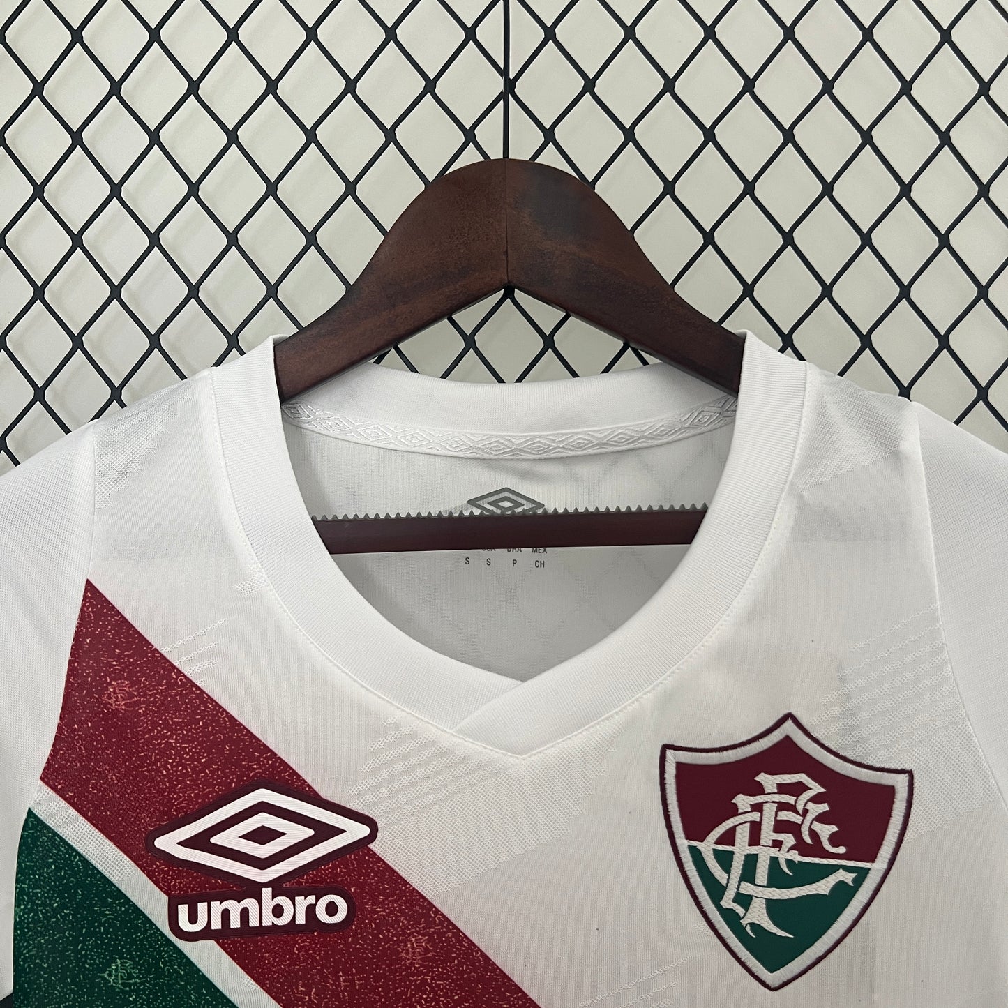 CAMISETA SEGUNDA EQUIPACIÓN FLUMINENSE 2024 VERSIÓN FEMENINA