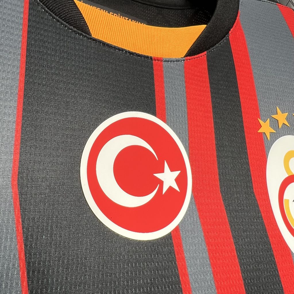 CAMISETA TERCERA EQUIPACIÓN GALATASARAY 24/25 VERSIÓN FAN