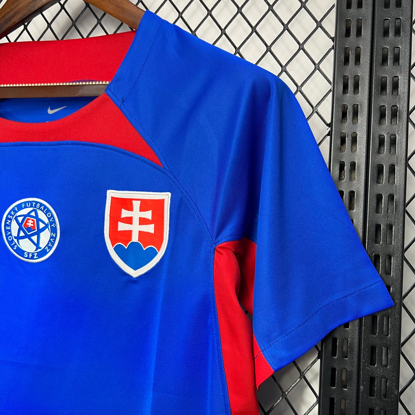 CAMISETA PRIMERA EQUIPACIÓN ESLOVAQUIA 2024 VERSIÓN FAN